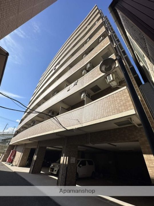 サンパレス横川の外観