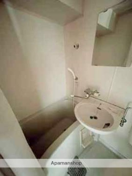 第11片山ビルの風呂