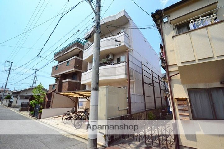 メゾンジュネスの外観