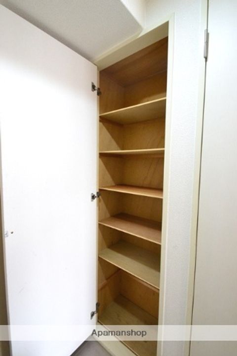 竹屋町村田ビルの玄関