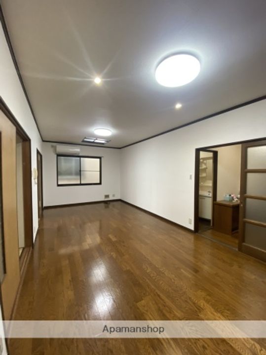 パルッド二丁目の居間