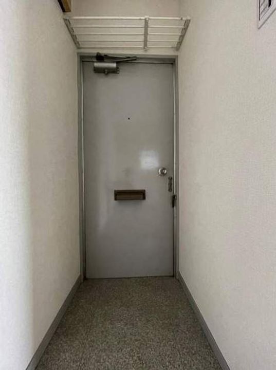 山下ビル5の玄関