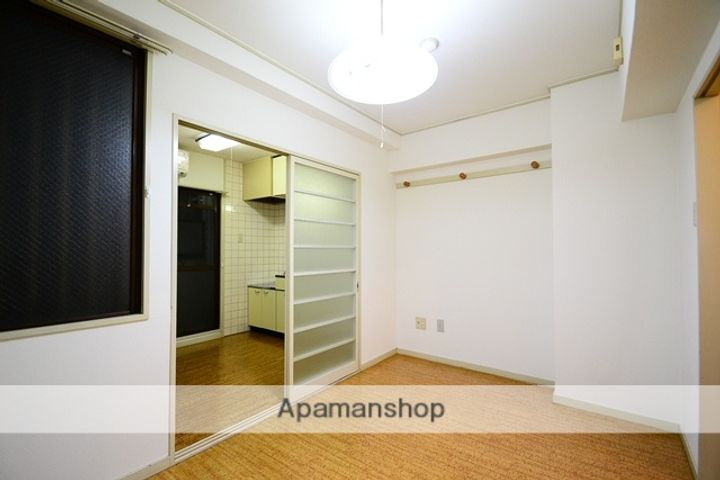 舟入 松尾ビルの居間