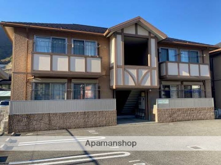 ジェネス八木 A棟の外観