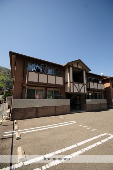 ジェネス八木 A棟の外観