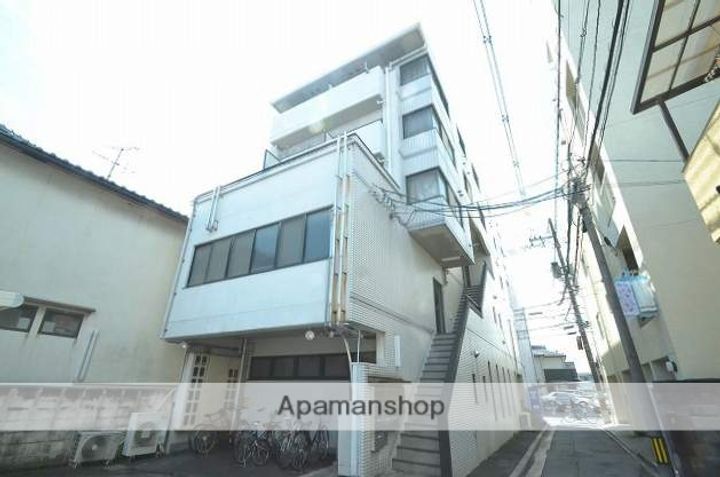 セブンインビルの外観