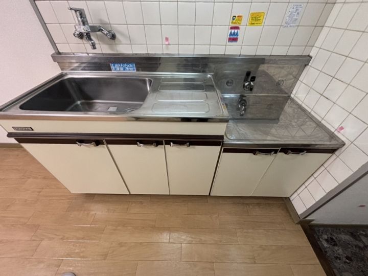 房尾本店横川ビルの内装