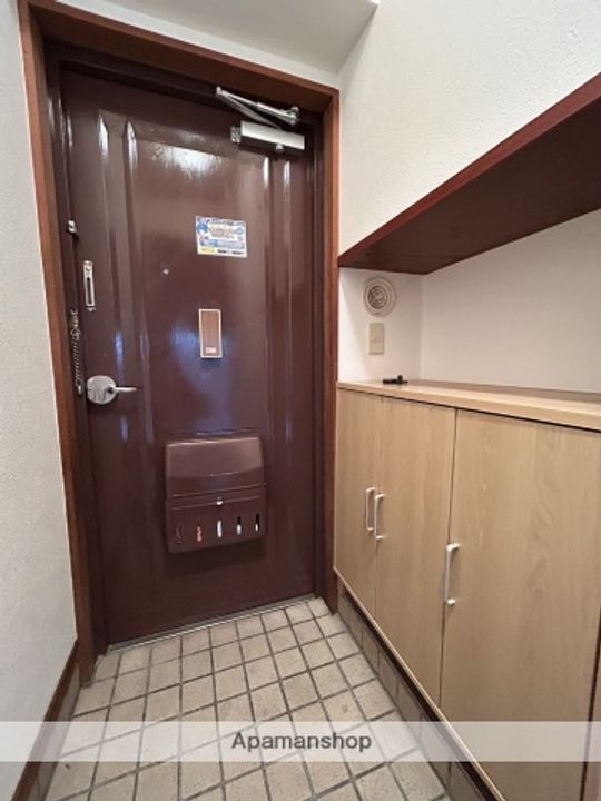 リバーサイド観音の玄関