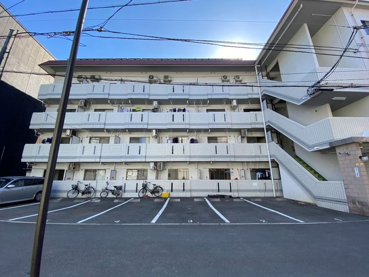 第6タナカビルの外観