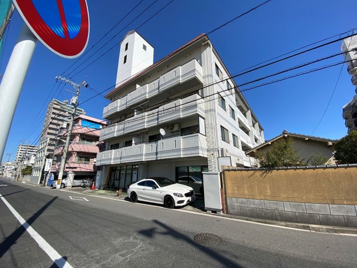 第6タナカビルの外観