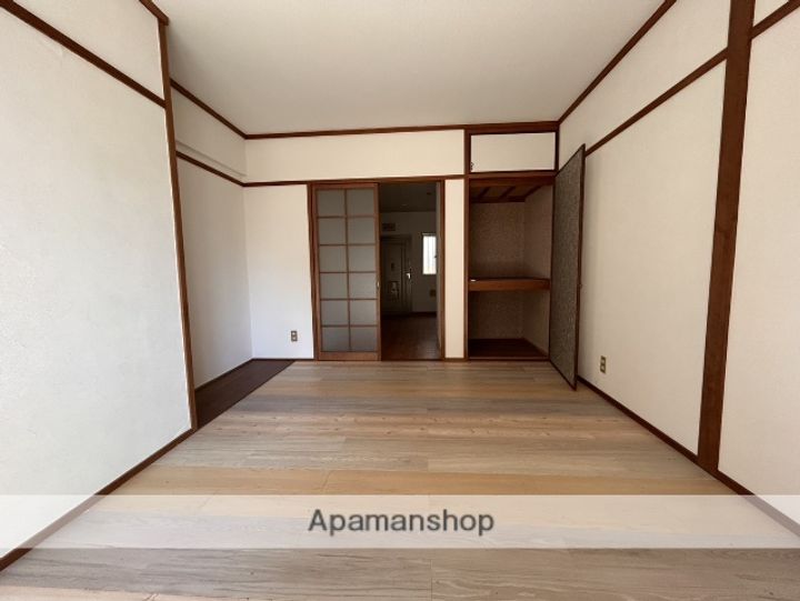 木村ビルの居間