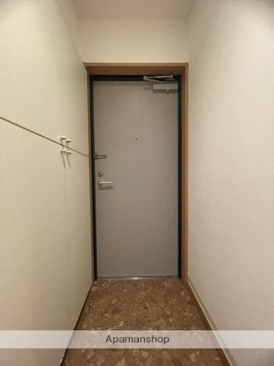 グラビスコート紙屋町の玄関