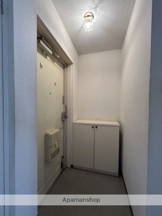 ショウリュウビルの玄関