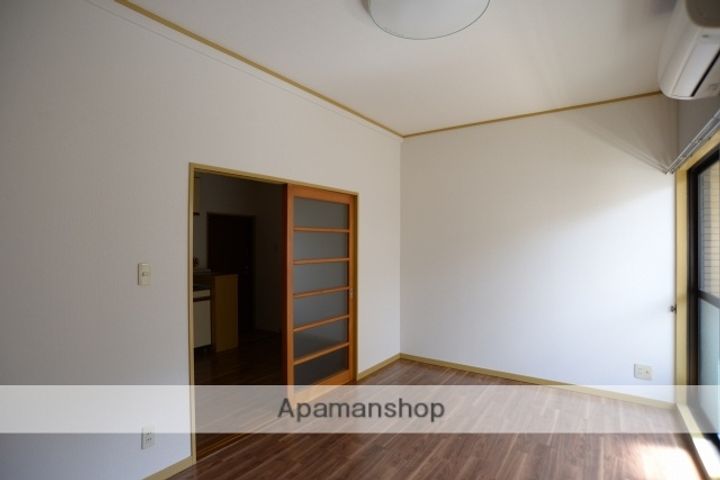 エターナル石本の内装