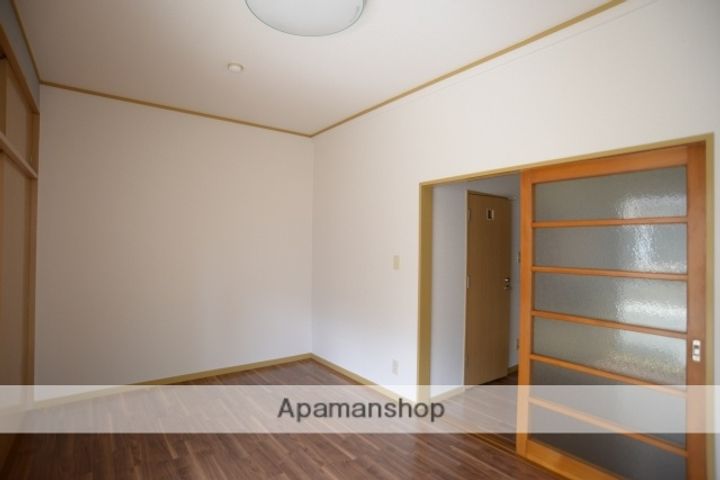 エターナル石本の居間