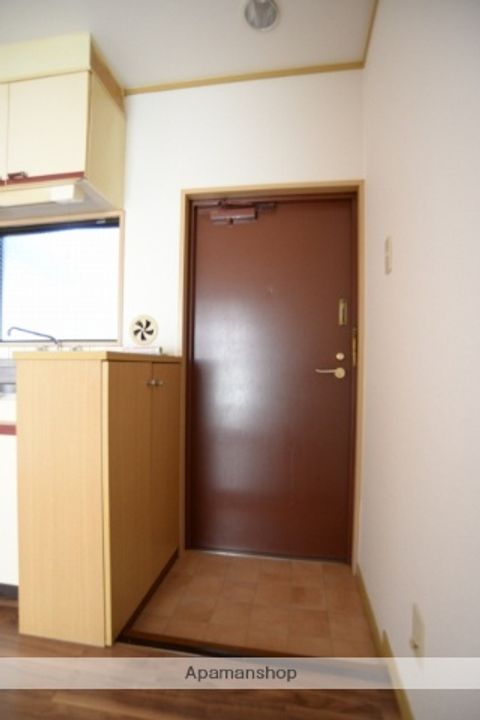 エターナル石本の玄関