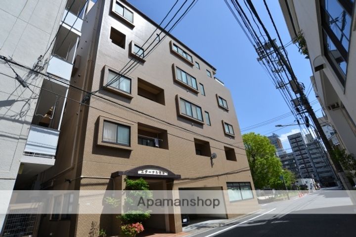 エターナル石本の外観