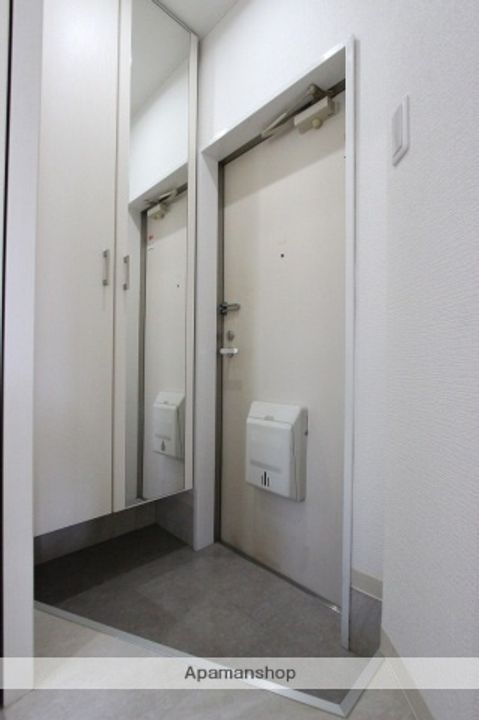 レジデンス佐々木の玄関