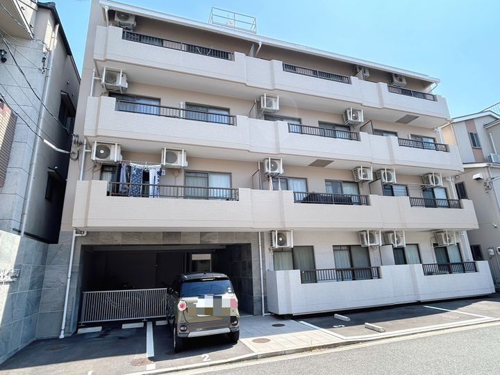 メゾン千田町403号室の外観