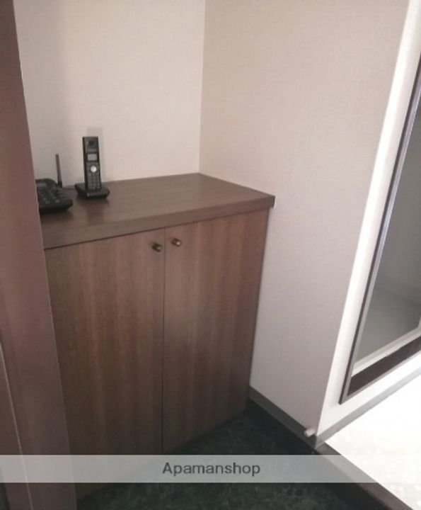 ラポール中島の玄関