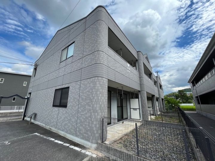 ジューエイハイツの外観