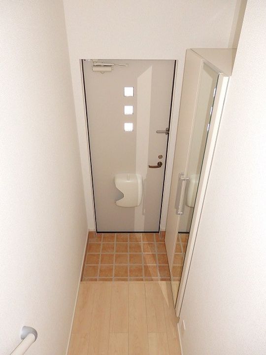 ITAD1の玄関