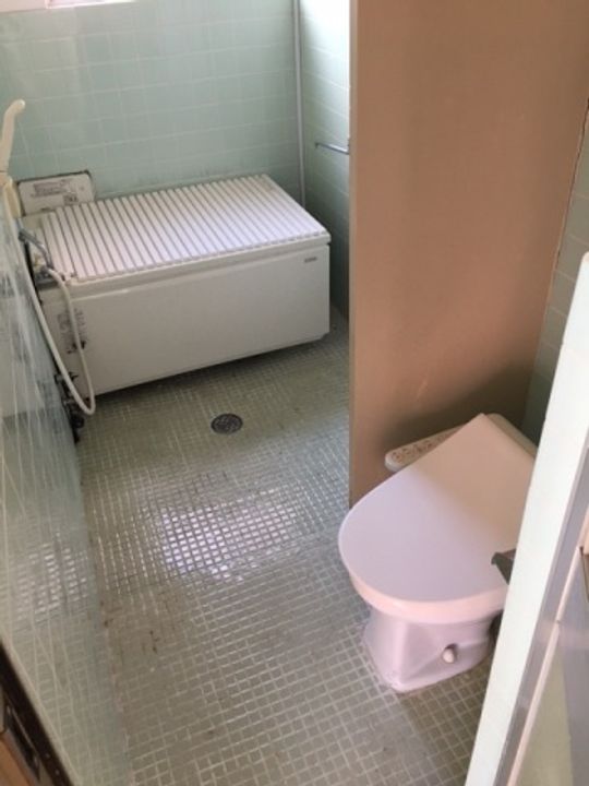 第6芦屋ビル303号室の風呂