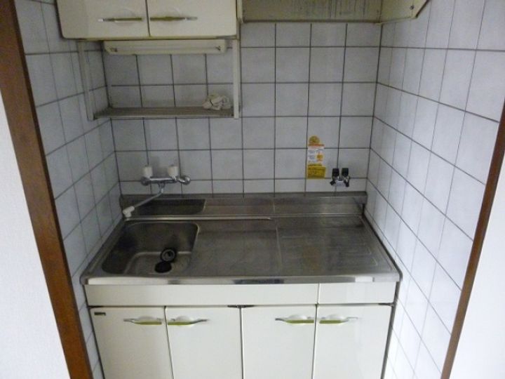 グリーンハイツ草津Ⅱ205号室のキッチン