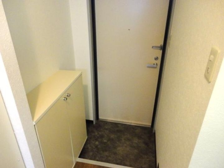 ベルメゾン新見の玄関