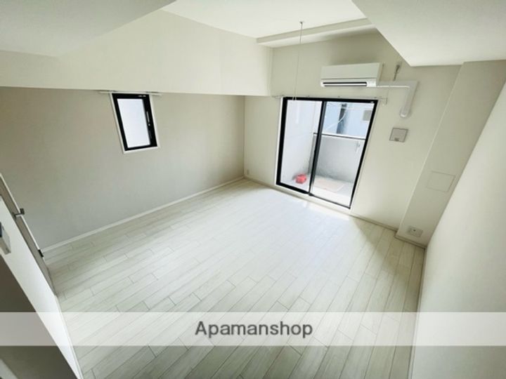 エネピア天満町(旧S−RESIDENCE天満町)の居間