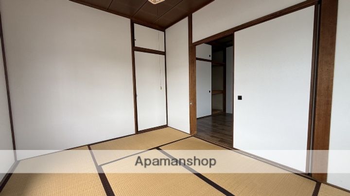 光広アパートの内装
