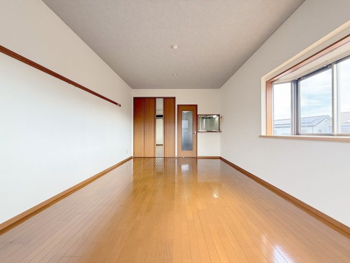 APRECIO大町東206号室の居間