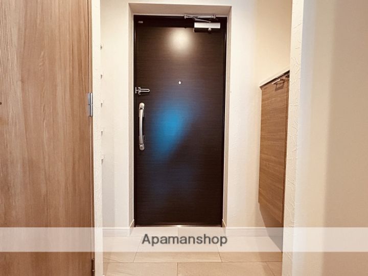 ブランシエスタ広島駅の玄関