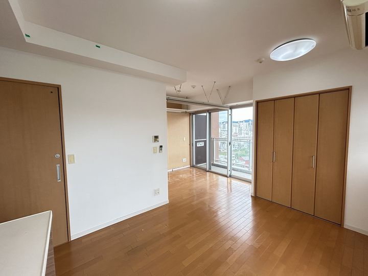 HOUSETAGAWAの内装