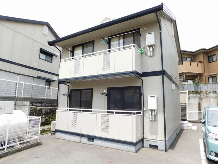 セシルパークC棟の外観