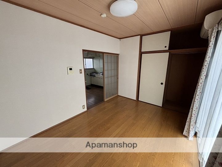 フローレンス1番館の居間