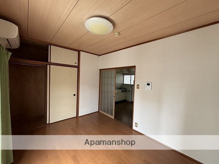 フローレンス1番館の居間
