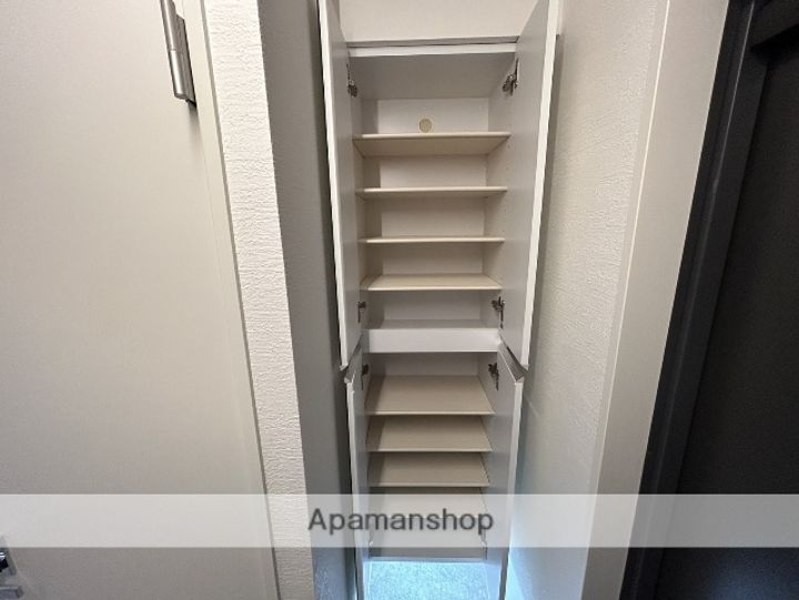FLAX十日市の内装
