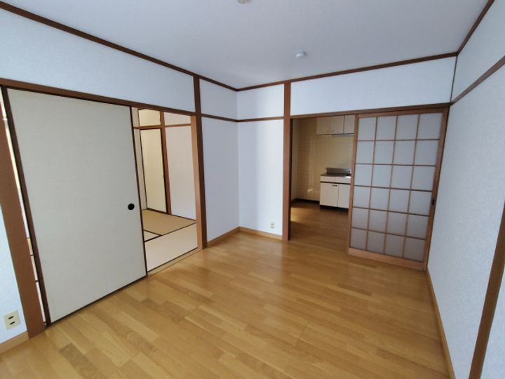 RKビル401号室の内装