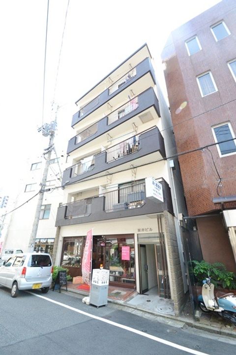 酒井ビルの外観