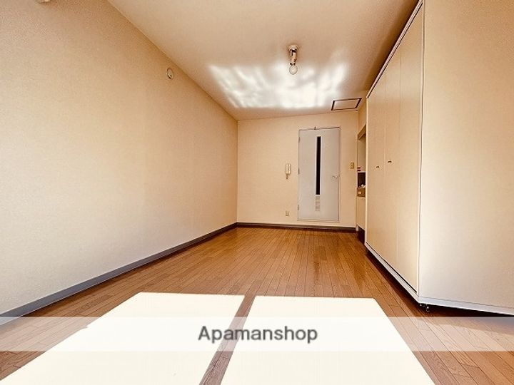 橋本ビル(牛田)の居間