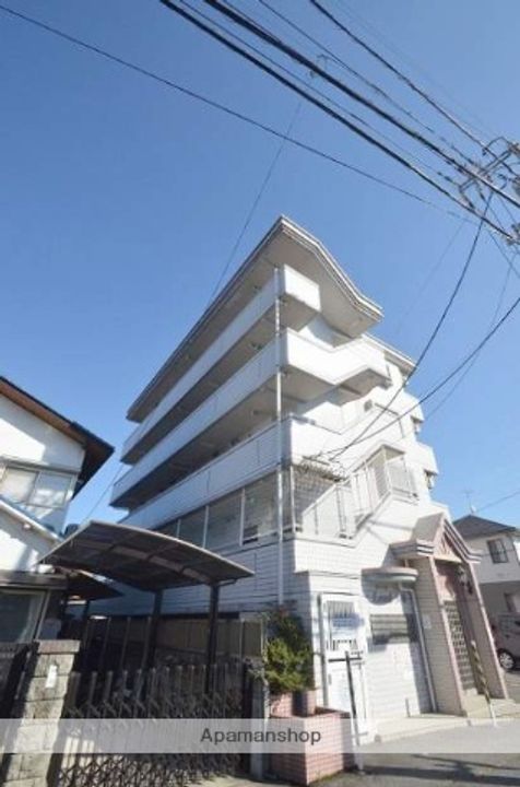 リード大町の外観