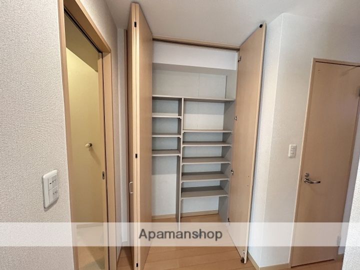 広島県広島市西区庚午北2丁目の賃貸アパートの内装