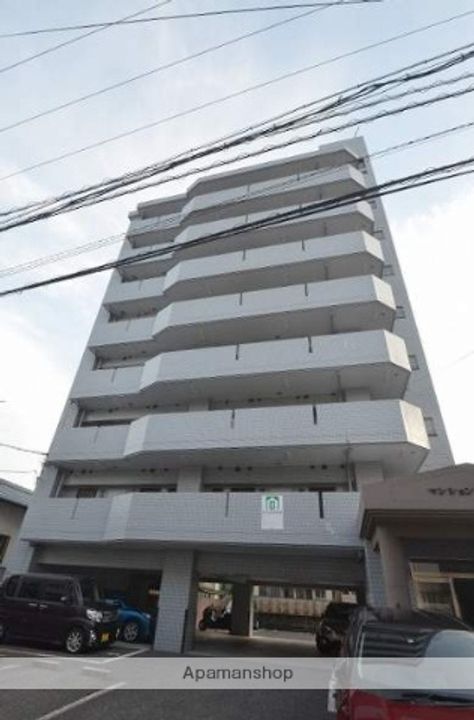 マンション春夏秋冬の外観