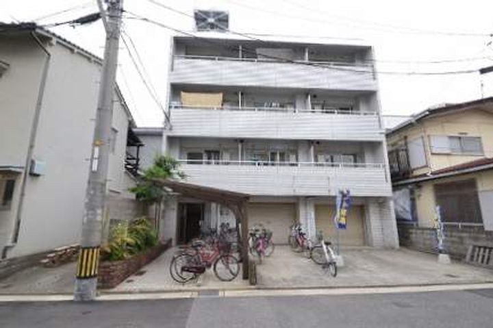 粟屋ビルの外観