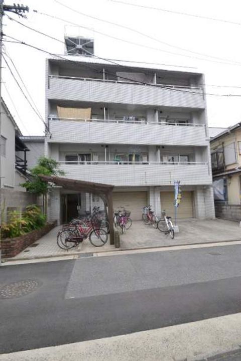 粟屋ビルの外観