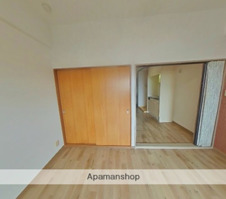 第一NSビル802の内装