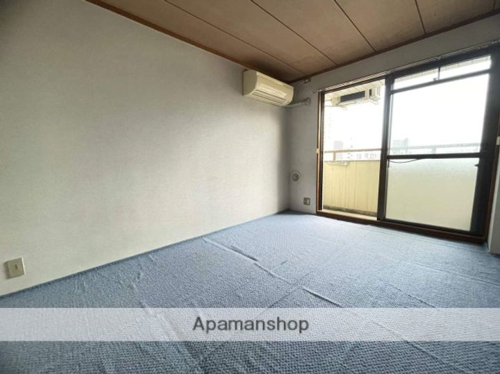 ピアーチェ住吉の居間