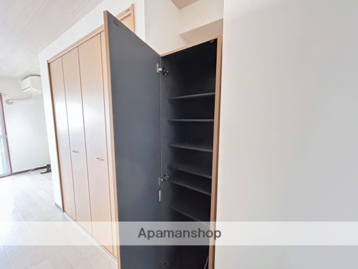 ユリ八丁堀の内装