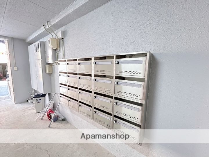 ユリ八丁堀のその他画像